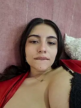 Snapshot of Ellie_Jhonson__ chatting on 10/16/25, 05:41 Ellie Jhonson   online show from 10/16/25, 05:41