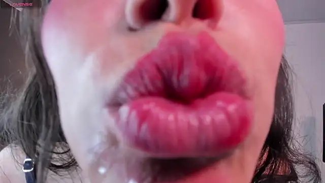 Snapshot of miss_canndy chatting on 12/15/24, 12:07 miss canndy online show from 12/15/24, 12:07