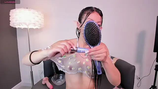 Snapshot of miss_canndy chatting on 12/19/24, 09:49 miss canndy online show from 12/19/24, 09:49