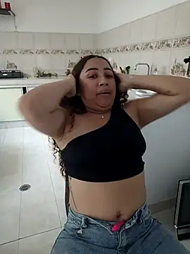 Snapshot of AfroditaBiker_ chatting on 10/08/25, 06:49 AfroditaBiker online show from 10/08/25, 06:49