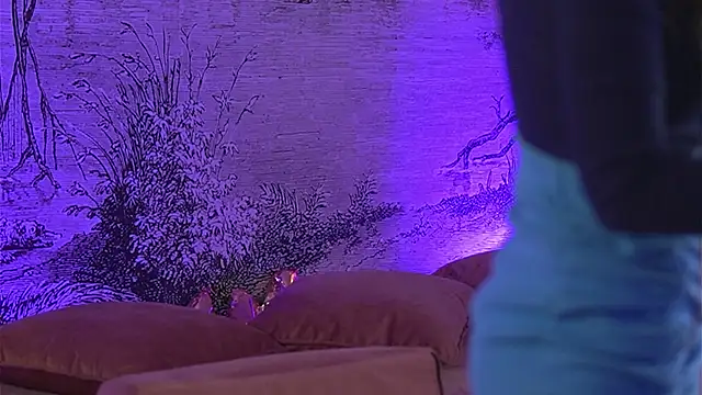 YamiraKim online show from 12/01/25, 06:57