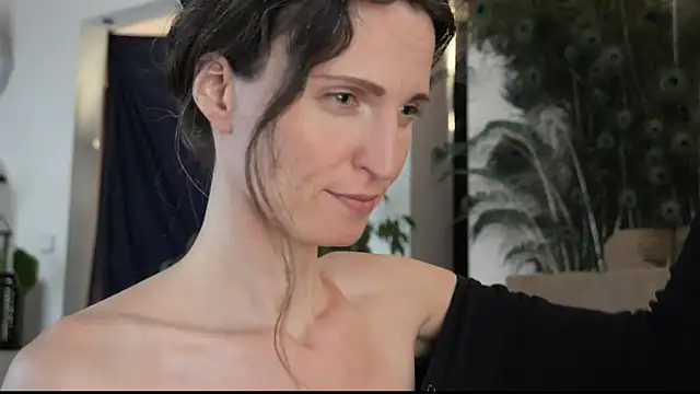 yulladao online show from 10/05/25, 04:49