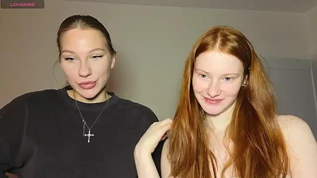 Snapshot of MiaKeler chatting on 02/04/25, 07:55 MiaKeler online show from 02/04/25, 07:55