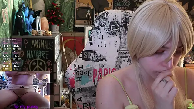 ShiroiFubuki online show from 03/16/25, 09:38