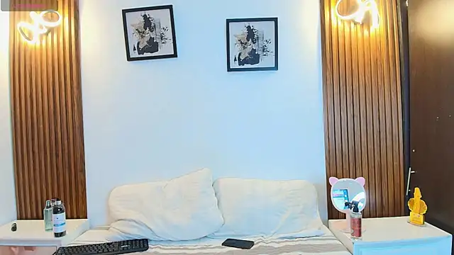 SofiaSweet  online show from 04/15/26, 10:00