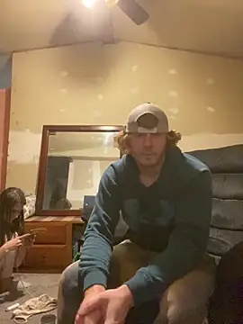 Snapshot of hottestcouplevaa chatting on 01/15/25, 09:24 hottestcouplevaa online show from 01/15/25, 09:24