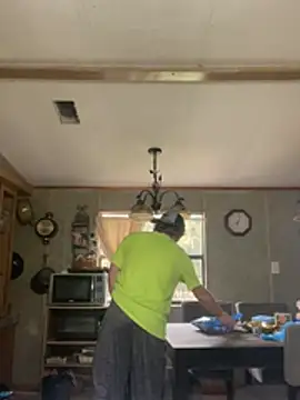 Snapshot of hottestcouplevaa chatting on 02/27/26, 01:00 hottestcouplevaa online show from 02/27/26, 01:00