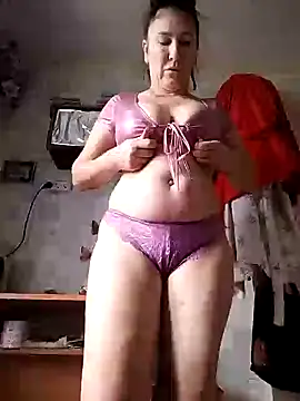 Snapshot of lindaledi2 chatting on 02/04/25, 09:49 lindaledi2 online show from 02/04/25, 09:49