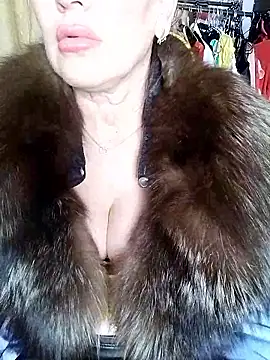 lindaledi2 online show from 01/19/26, 04:27