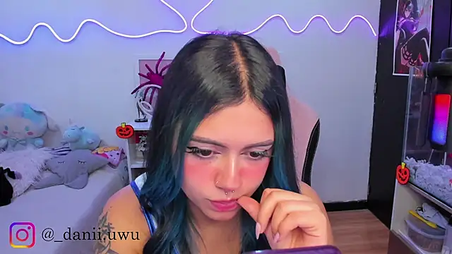 CuteDani  online show from 10/10/25, 08:35