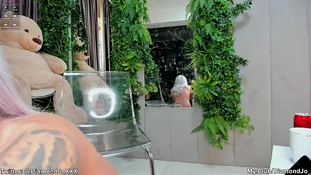 DiamondJo  online show from 01/28/25, 06:49