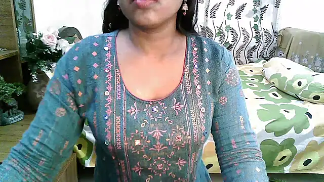 esita 1212 online show from 02/25/25, 10:26