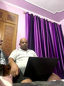 Dick 6inches online show from 10/12/25, 03:33