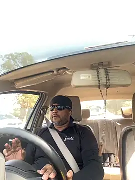 Dick 6inches online show from 11/05/25, 06:24