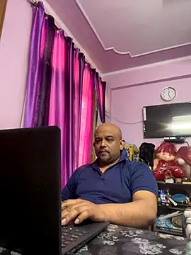 Dick 6inches online show from 11/09/25, 06:55