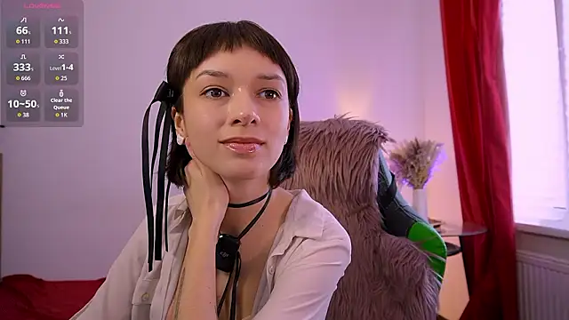 VivianLy  online show from 03/09/26, 11:47