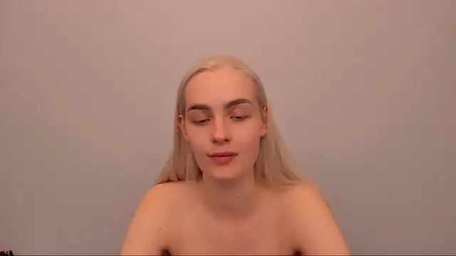 OliviaKisss online show from 12/19/25, 09:00