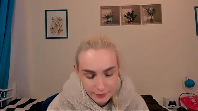 OliviaKisss online show from 04/19/26, 05:34