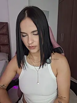 heyshaa online show from 07/15/26, 10:48