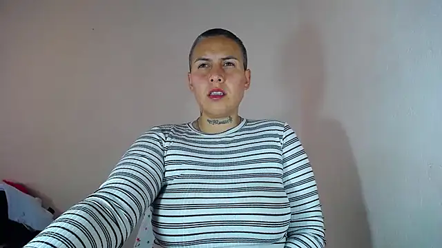 Yessi rousse online show from 12/14/24, 12:01