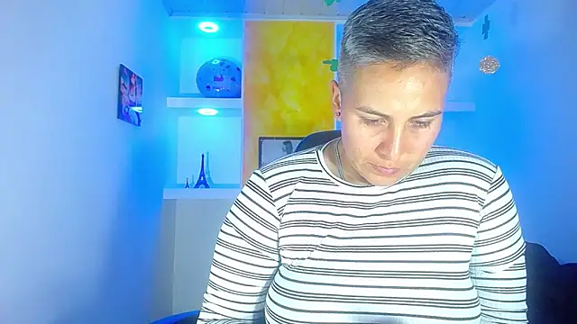 Yessi rousse online show from 03/22/25, 01:00