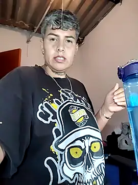 Yessi rousse online show from 04/11/26, 09:02