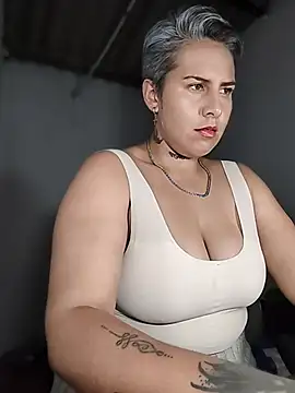 Yessi rousse online show from 05/28/26, 02:09