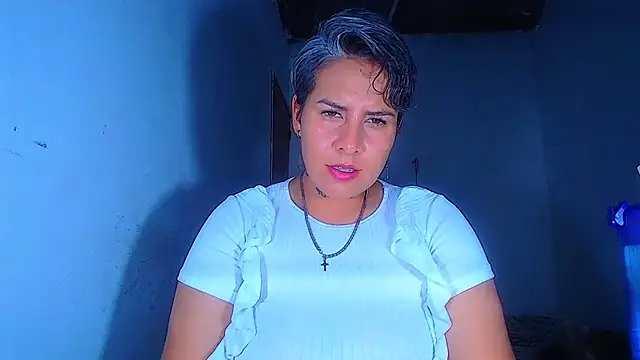 Yessi rousse online show from 07/15/26, 03:17