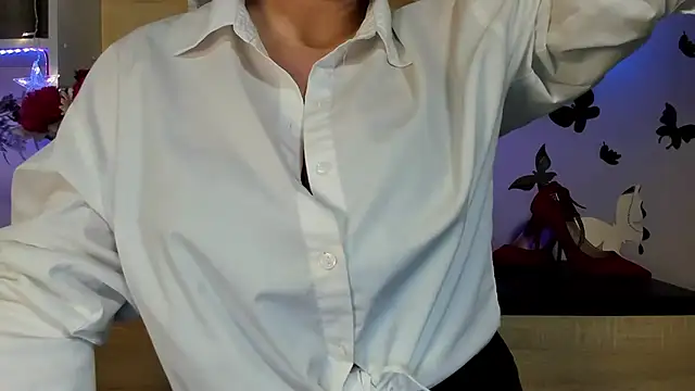 Snapshot of feliziaDesire chatting on 01/13/25, 03:58 feliziaDesire online show from 01/13/25, 03:58