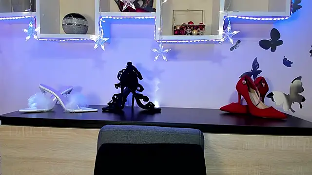 Snapshot of feliziaDesire chatting on 01/18/25, 10:06 feliziaDesire online show from 01/18/25, 10:06