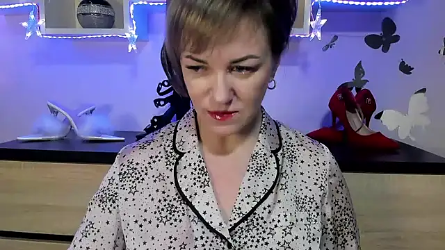 Snapshot of feliziaDesire chatting on 01/22/25, 04:23 feliziaDesire online show from 01/22/25, 04:23