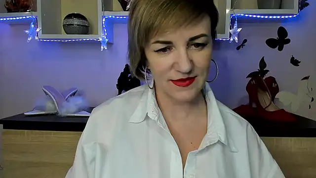 Snapshot of feliziaDesire chatting on 02/03/25, 02:55 feliziaDesire online show from 02/03/25, 02:55