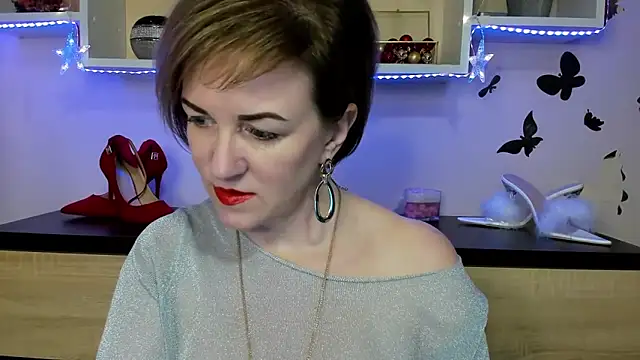 Snapshot of feliziaDesire chatting on 02/11/25, 01:41 feliziaDesire online show from 02/11/25, 01:41