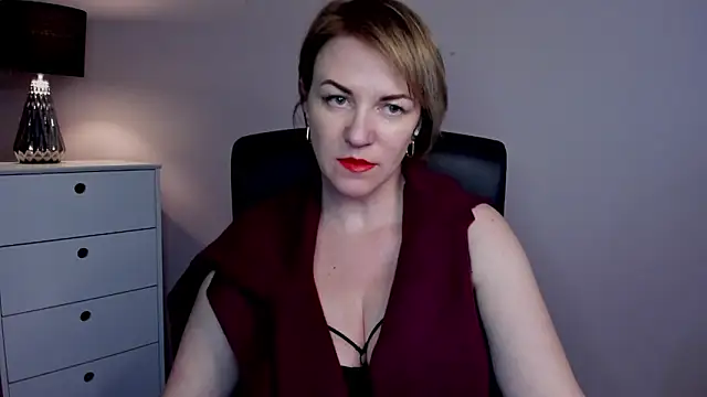 Snapshot of feliziaDesire chatting on 02/12/25, 05:48 feliziaDesire online show from 02/12/25, 05:48