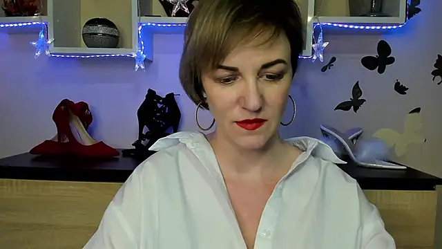 Snapshot of feliziaDesire chatting on 02/15/25, 01:16 feliziaDesire online show from 02/15/25, 01:16