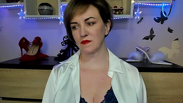 Snapshot of feliziaDesire chatting on 02/18/25, 04:48 feliziaDesire online show from 02/18/25, 04:48