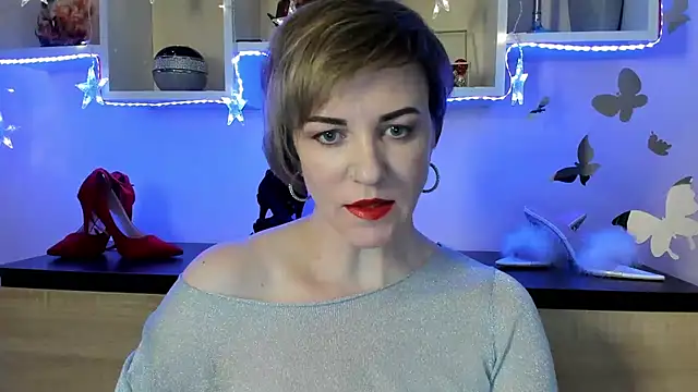 Snapshot of feliziaDesire chatting on 02/27/25, 04:41 feliziaDesire online show from 02/27/25, 04:41