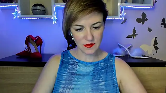 Snapshot of feliziaDesire chatting on 03/12/25, 06:11 feliziaDesire online show from 03/12/25, 06:11