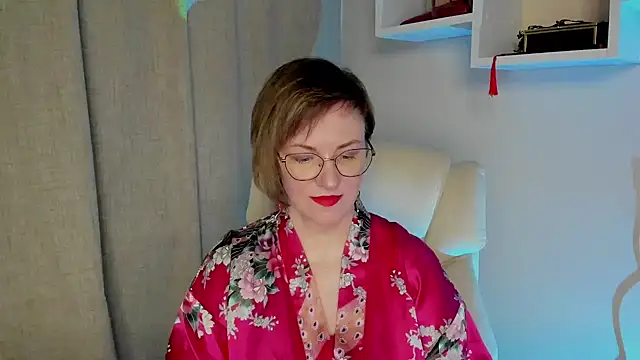 Snapshot of feliziaDesire chatting on 05/16/26, 06:32 feliziaDesire online show from 05/16/26, 06:32