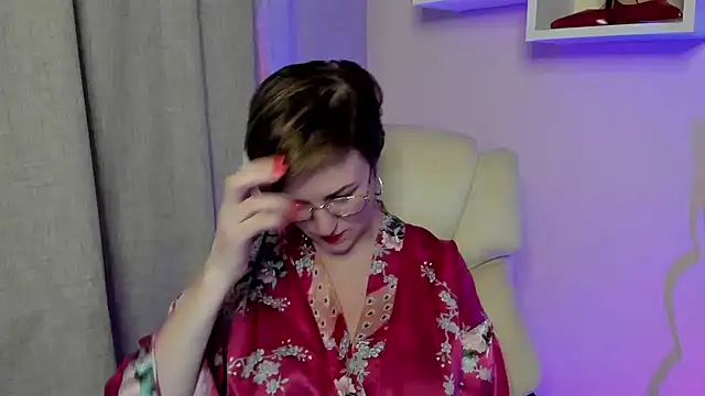 Snapshot of feliziaDesire chatting on 06/19/26, 08:18 feliziaDesire online show from 06/19/26, 08:18