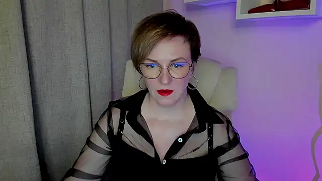 Snapshot of feliziaDesire chatting on 06/23/26, 11:30 feliziaDesire online show from 06/23/26, 11:30