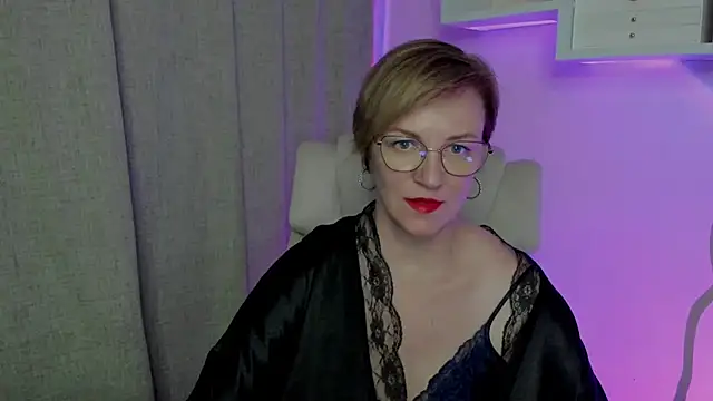 Snapshot of feliziaDesire chatting on 08/03/26, 03:38 feliziaDesire online show from 08/03/26, 03:38