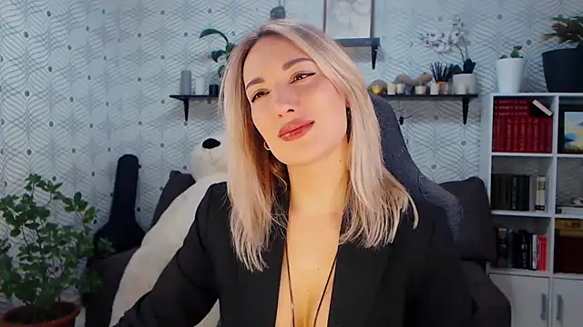 MillaXQueen online show from 02/26/26, 03:22