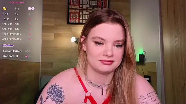 Snapshot of Hottie_Jane chatting on 01/18/25, 06:43 Hottie Jane online show from 01/18/25, 06:43