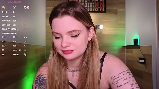 Snapshot of Hottie_Jane chatting on 01/25/25, 05:19 Hottie Jane online show from 01/25/25, 05:19