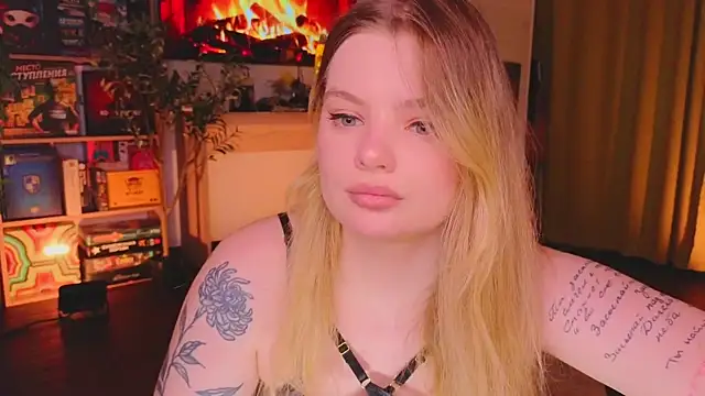 Snapshot of Hottie_Jane chatting on 10/09/25, 08:07 Hottie Jane online show from 10/09/25, 08:07