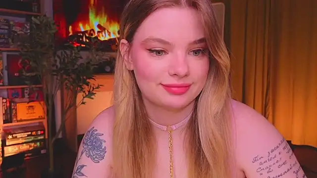 Snapshot of Hottie_Jane chatting on 11/09/25, 12:58 Hottie Jane online show from 11/09/25, 12:58