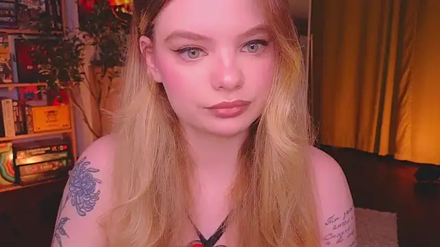 Snapshot of Hottie_Jane chatting on 11/28/25, 05:26 Hottie Jane online show from 11/28/25, 05:26