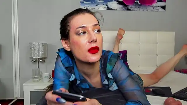 JuliaHunts online show from 11/24/25, 05:45