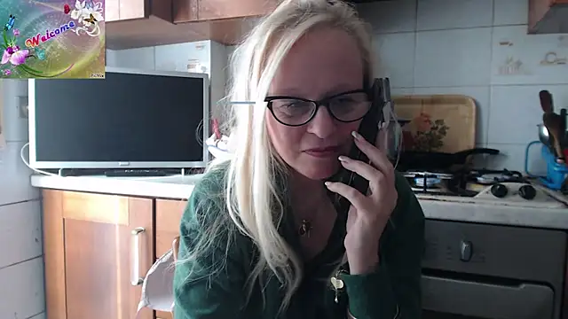 martachatte online show from 11/15/25, 09:28